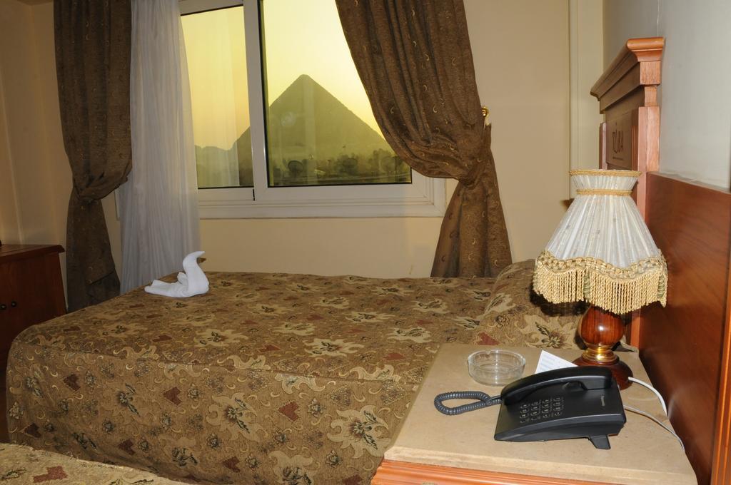 Tiba Pyramids Hotel Giza Værelse billede