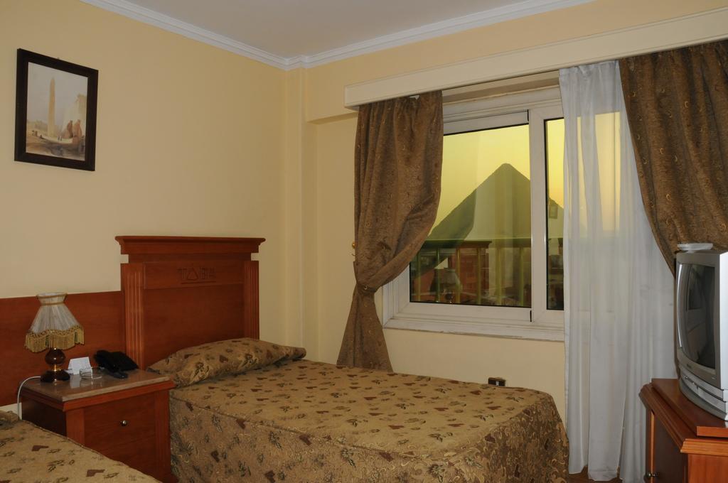 Tiba Pyramids Hotel Giza Værelse billede