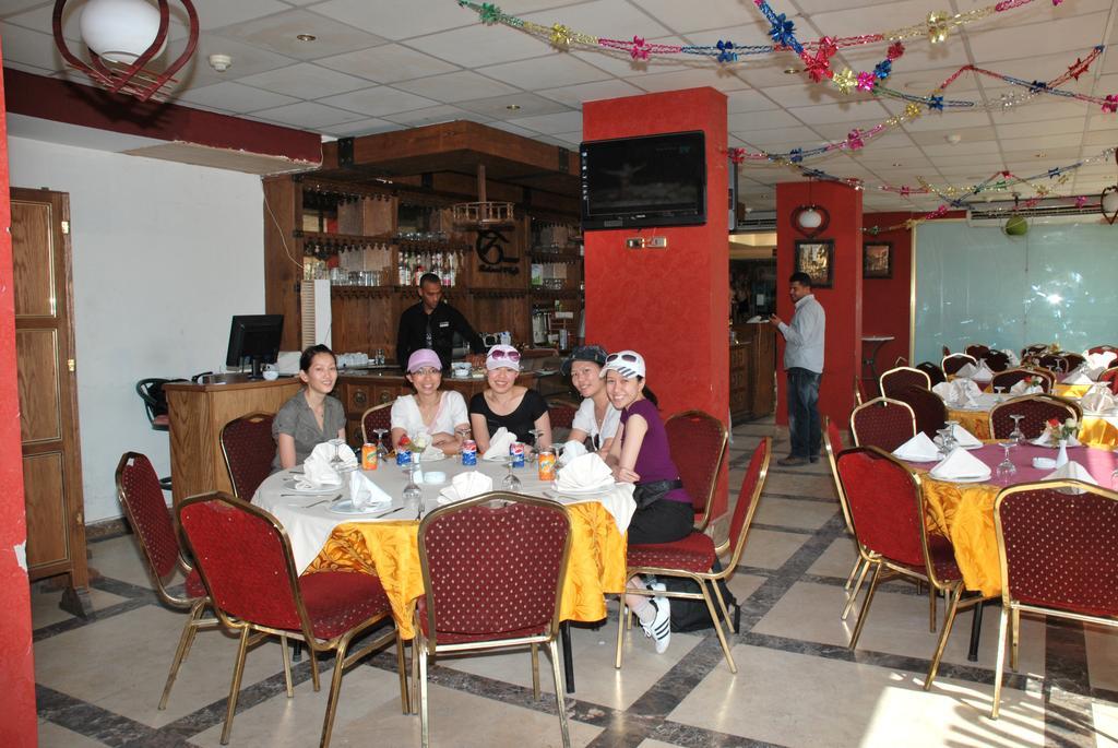 Tiba Pyramids Hotel Giza Eksteriør billede